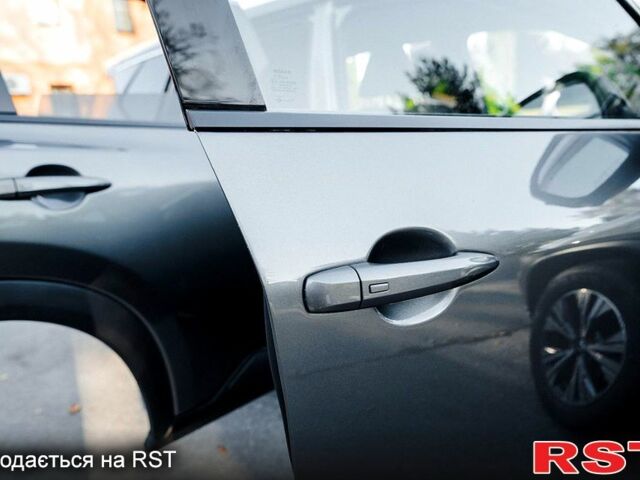 Серый Ниссан Rogue, объемом двигателя 2.5 л и пробегом 125 тыс. км за 23900 $, фото 4 на Automoto.ua