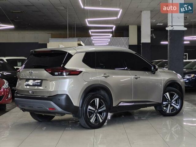 Серый Ниссан Rogue, объемом двигателя 2.5 л и пробегом 97 тыс. км за 24899 $, фото 2 на Automoto.ua
