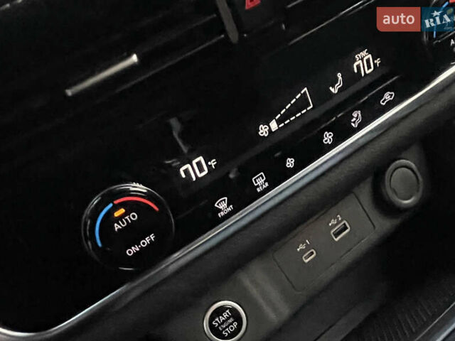 Серый Ниссан Rogue, объемом двигателя 2.49 л и пробегом 151 тыс. км за 19990 $, фото 16 на Automoto.ua