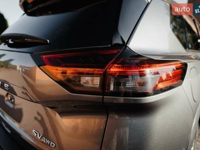 Сірий Ніссан Rogue, об'ємом двигуна 2.49 л та пробігом 125 тис. км за 24200 $, фото 19 на Automoto.ua