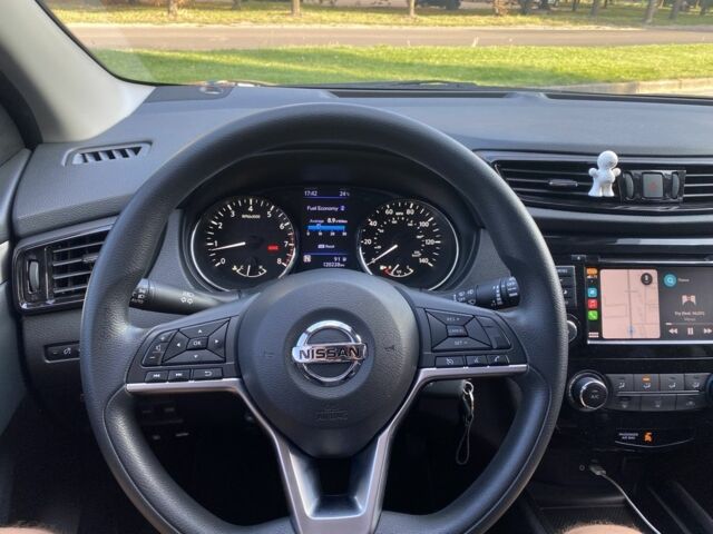 Серый Ниссан Rogue, объемом двигателя 2 л и пробегом 120 тыс. км за 15900 $, фото 3 на Automoto.ua