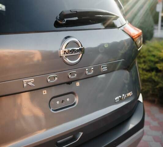 Сірий Ніссан Rogue, об'ємом двигуна 2.49 л та пробігом 125 тис. км за 24200 $, фото 11 на Automoto.ua