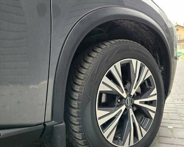 Серый Ниссан Rogue, объемом двигателя 1.5 л и пробегом 40 тыс. км за 18499 $, фото 18 на Automoto.ua