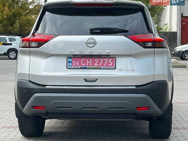 Сірий Ніссан Rogue, об'ємом двигуна 2.39 л та пробігом 109 тис. км за 22500 $, фото 4 на Automoto.ua