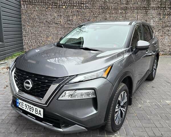 Серый Ниссан Rogue, объемом двигателя 1.5 л и пробегом 40 тыс. км за 18499 $, фото 7 на Automoto.ua