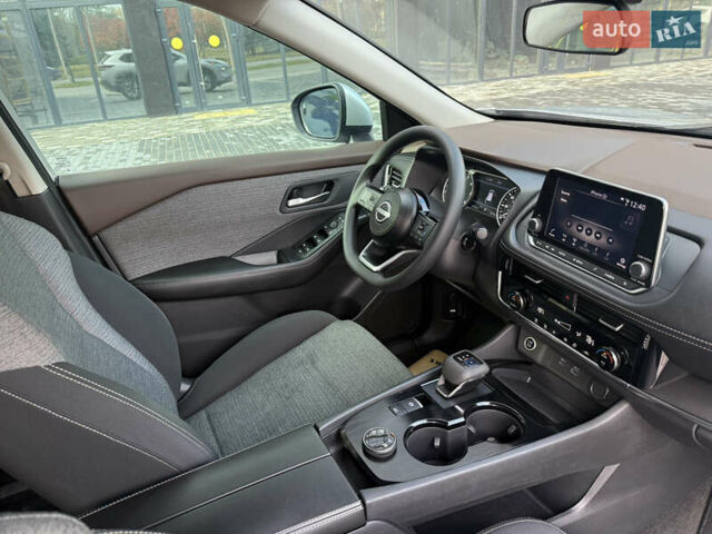 Сірий Ніссан Rogue, об'ємом двигуна 1.5 л та пробігом 72 тис. км за 22500 $, фото 31 на Automoto.ua