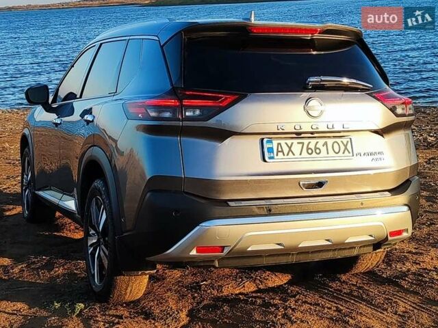 Серый Ниссан Rogue, объемом двигателя 1.5 л и пробегом 36 тыс. км за 34700 $, фото 11 на Automoto.ua