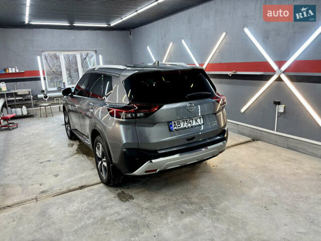 Серый Ниссан Rogue, объемом двигателя 1.5 л и пробегом 46 тыс. км за 26000 $, фото 8 на Automoto.ua