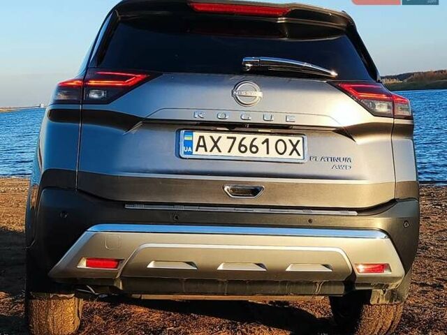 Серый Ниссан Rogue, объемом двигателя 1.5 л и пробегом 36 тыс. км за 34700 $, фото 12 на Automoto.ua