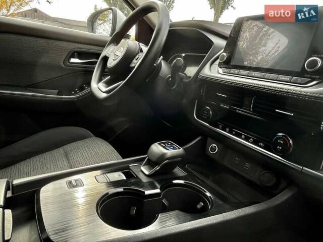 Сірий Ніссан Rogue, об'ємом двигуна 2.39 л та пробігом 109 тис. км за 22500 $, фото 14 на Automoto.ua