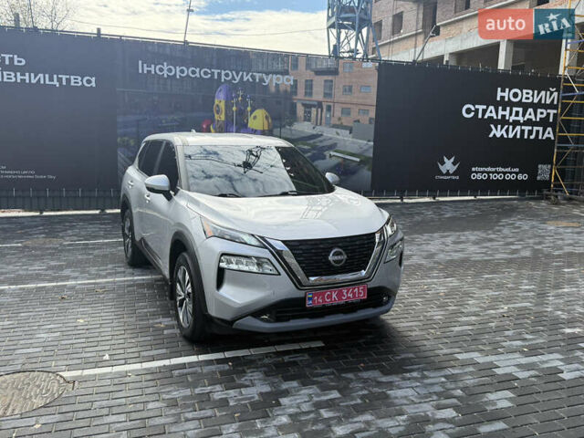 Сірий Ніссан Rogue, об'ємом двигуна 1.5 л та пробігом 72 тис. км за 22500 $, фото 10 на Automoto.ua