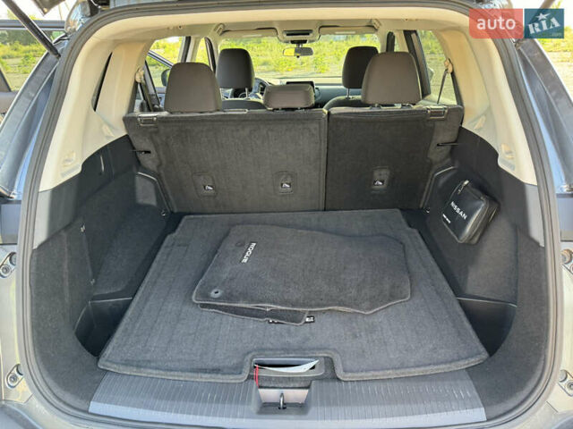 Серый Ниссан Rogue, объемом двигателя 1.48 л и пробегом 30 тыс. км за 22350 $, фото 9 на Automoto.ua