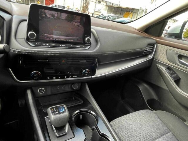 Сірий Ніссан Rogue, об'ємом двигуна 1.5 л та пробігом 449 тис. км за 22500 $, фото 21 на Automoto.ua