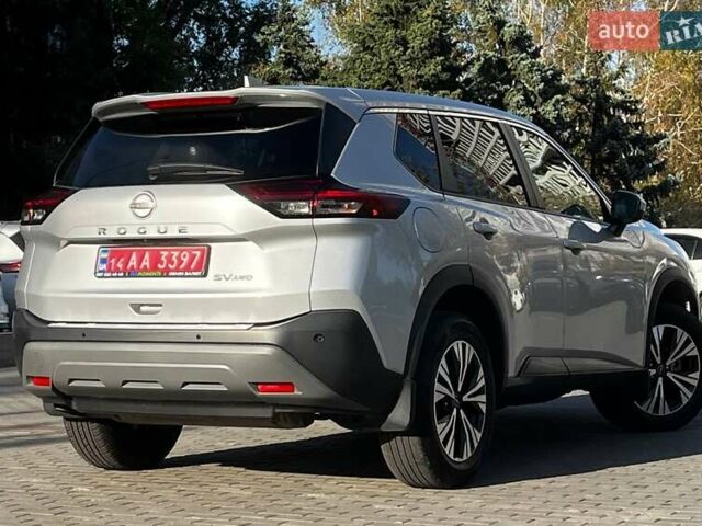 Серый Ниссан Rogue, объемом двигателя 1.5 л и пробегом 111 тыс. км за 23500 $, фото 7 на Automoto.ua