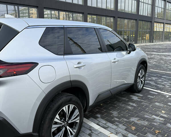 Сірий Ніссан Rogue, об'ємом двигуна 1.5 л та пробігом 72 тис. км за 22500 $, фото 18 на Automoto.ua