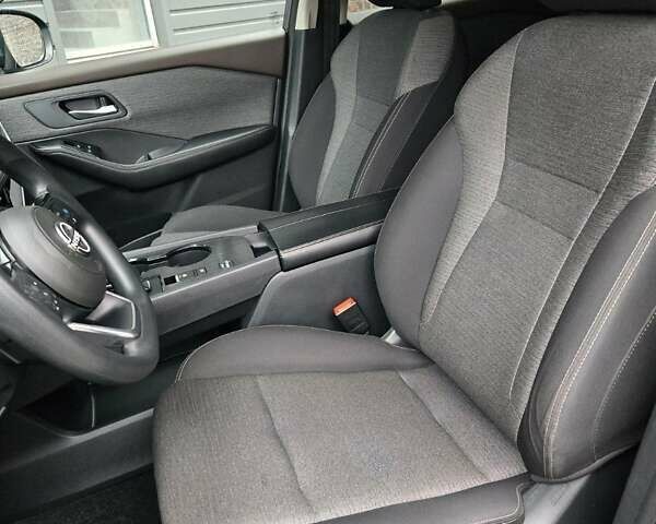 Серый Ниссан Rogue, объемом двигателя 1.5 л и пробегом 40 тыс. км за 18499 $, фото 43 на Automoto.ua