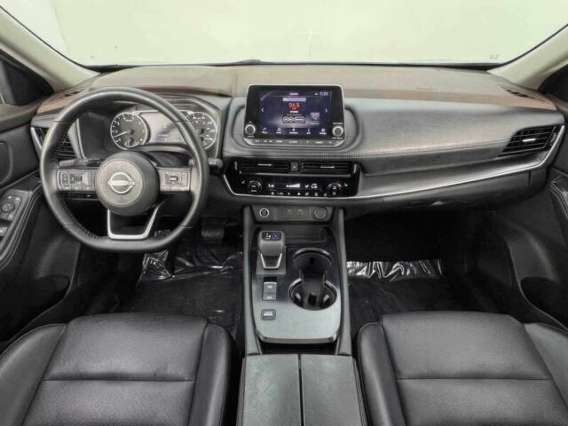 Серый Ниссан Rogue, объемом двигателя 1.5 л и пробегом 27 тыс. км за 14000 $, фото 8 на Automoto.ua