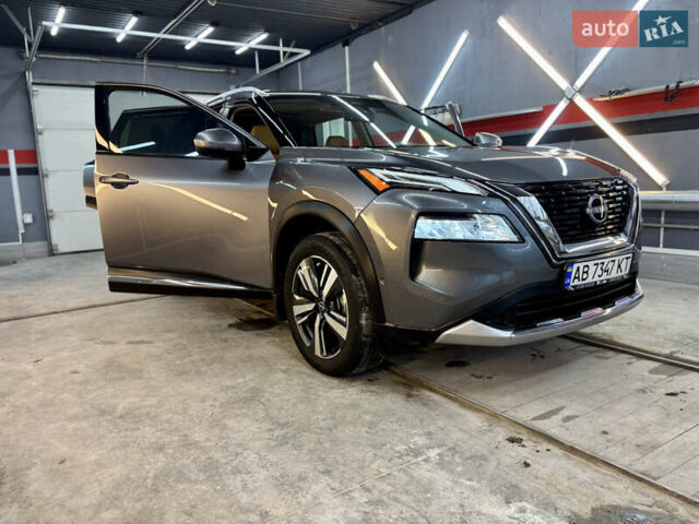 Серый Ниссан Rogue, объемом двигателя 1.5 л и пробегом 46 тыс. км за 26000 $, фото 16 на Automoto.ua