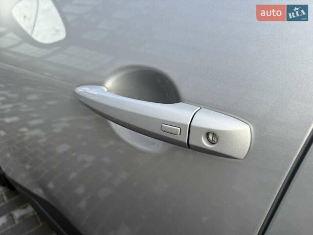 Сірий Ніссан Rogue, об'ємом двигуна 1.5 л та пробігом 72 тис. км за 22500 $, фото 35 на Automoto.ua