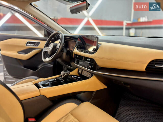 Серый Ниссан Rogue, объемом двигателя 1.5 л и пробегом 46 тыс. км за 26000 $, фото 42 на Automoto.ua