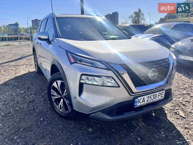 Серый Ниссан Rogue, объемом двигателя 1.5 л и пробегом 38 тыс. км за 25900 $, фото 1 на Automoto.ua