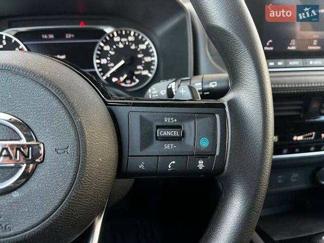 Серый Ниссан Rogue, объемом двигателя 1.5 л и пробегом 111 тыс. км за 23500 $, фото 21 на Automoto.ua