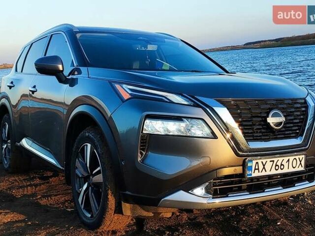 Серый Ниссан Rogue, объемом двигателя 1.5 л и пробегом 36 тыс. км за 34700 $, фото 1 на Automoto.ua