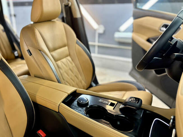 Серый Ниссан Rogue, объемом двигателя 1.5 л и пробегом 46 тыс. км за 26000 $, фото 41 на Automoto.ua