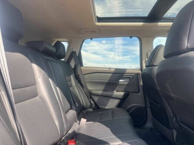 Сірий Ніссан Rogue, об'ємом двигуна 1.5 л та пробігом 10 тис. км за 8400 $, фото 10 на Automoto.ua