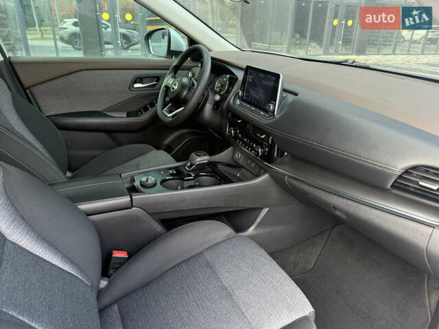 Сірий Ніссан Rogue, об'ємом двигуна 1.5 л та пробігом 72 тис. км за 22500 $, фото 28 на Automoto.ua