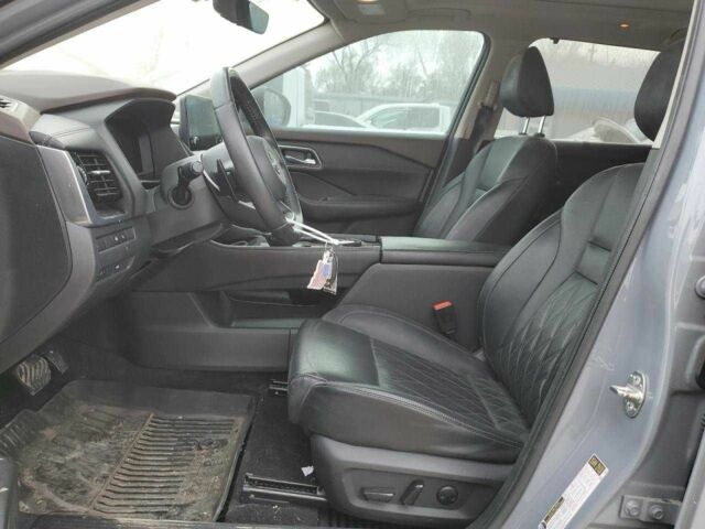 Серый Ниссан Rogue, объемом двигателя 1.5 л и пробегом 52 тыс. км за 11000 $, фото 7 на Automoto.ua