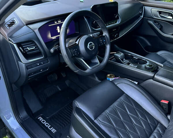 Сірий Ніссан Rogue, об'ємом двигуна 1.5 л та пробігом 32 тис. км за 28000 $, фото 24 на Automoto.ua