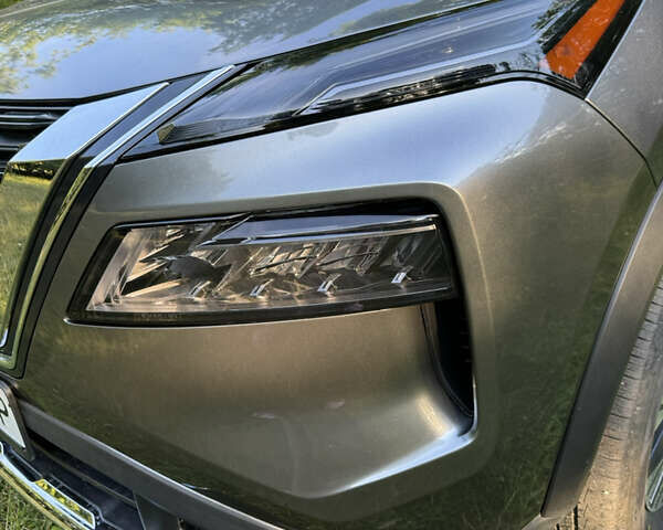 Серый Ниссан Rogue, объемом двигателя 1.48 л и пробегом 30 тыс. км за 22350 $, фото 30 на Automoto.ua