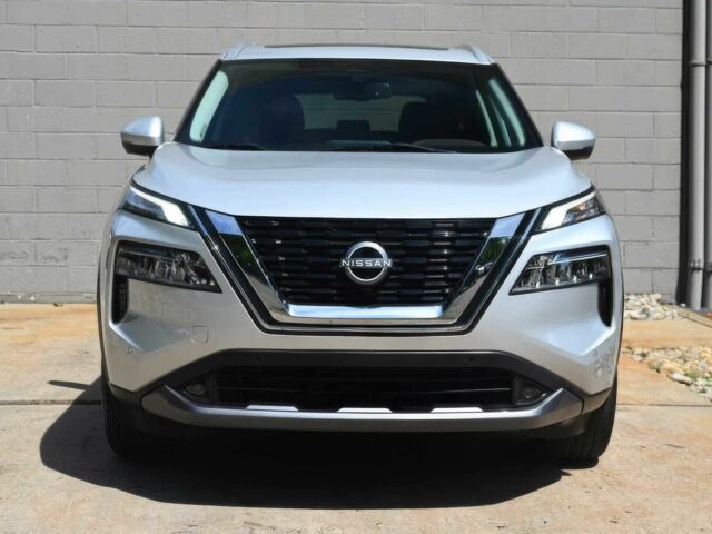 Серый Ниссан Rogue, объемом двигателя 1.5 л и пробегом 15 тыс. км за 18300 $, фото 1 на Automoto.ua