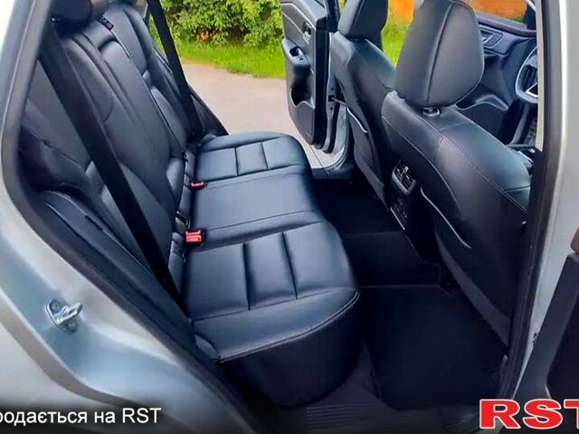 Серый Ниссан Rogue, объемом двигателя 1.5 л и пробегом 83 тыс. км за 25500 $, фото 4 на Automoto.ua