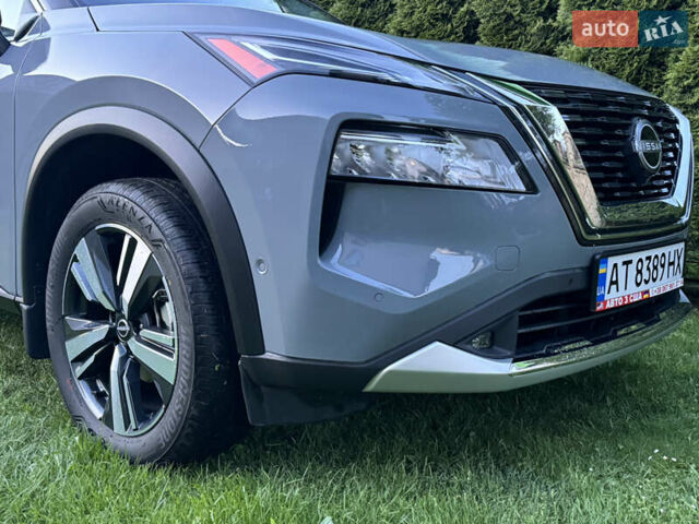 Сірий Ніссан Rogue, об'ємом двигуна 1.5 л та пробігом 32 тис. км за 28000 $, фото 2 на Automoto.ua