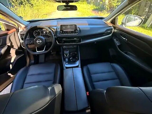 Серый Ниссан Rogue, объемом двигателя 1.5 л и пробегом 83 тыс. км за 25500 $, фото 1 на Automoto.ua