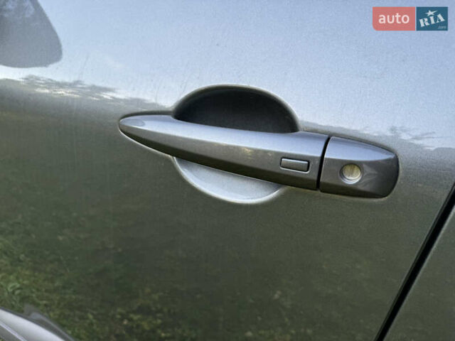 Серый Ниссан Rogue, объемом двигателя 1.48 л и пробегом 30 тыс. км за 22350 $, фото 31 на Automoto.ua