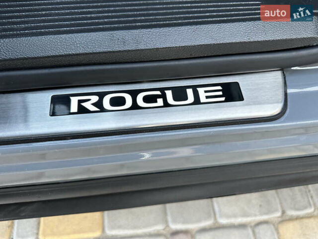 Серый Ниссан Rogue, объемом двигателя 1.5 л и пробегом 18 тыс. км за 26950 $, фото 58 на Automoto.ua