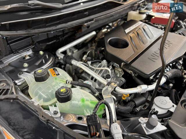Серый Ниссан Rogue, объемом двигателя 1.5 л и пробегом 46 тыс. км за 26000 $, фото 45 на Automoto.ua