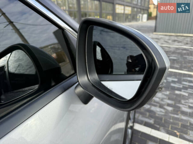 Сірий Ніссан Rogue, об'ємом двигуна 1.5 л та пробігом 72 тис. км за 22500 $, фото 24 на Automoto.ua