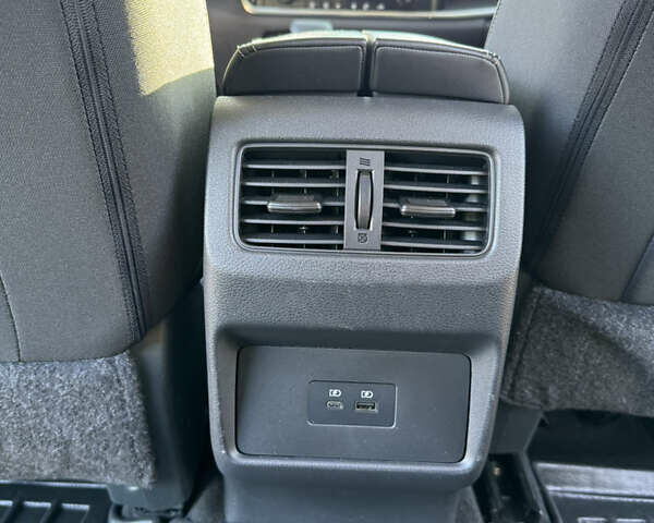 Серый Ниссан Rogue, объемом двигателя 1.48 л и пробегом 30 тыс. км за 22350 $, фото 7 на Automoto.ua