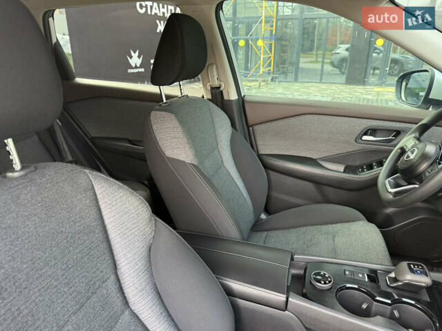 Сірий Ніссан Rogue, об'ємом двигуна 1.5 л та пробігом 72 тис. км за 22500 $, фото 29 на Automoto.ua