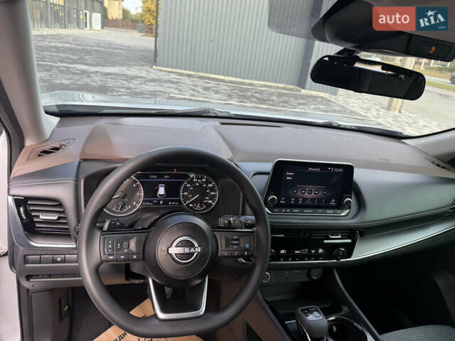 Сірий Ніссан Rogue, об'ємом двигуна 1.5 л та пробігом 72 тис. км за 22500 $, фото 41 на Automoto.ua