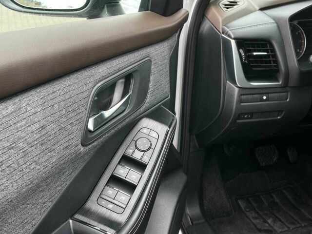 Сірий Ніссан Rogue, об'ємом двигуна 1.5 л та пробігом 449 тис. км за 22500 $, фото 10 на Automoto.ua