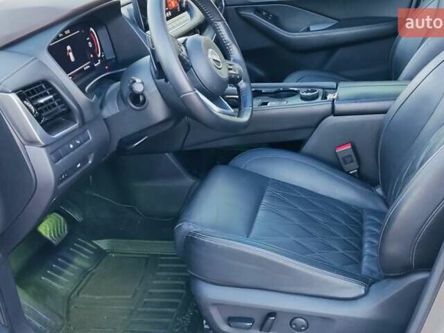 Серый Ниссан Rogue, объемом двигателя 1.5 л и пробегом 36 тыс. км за 34700 $, фото 13 на Automoto.ua