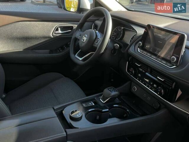 Серый Ниссан Rogue, объемом двигателя 1.5 л и пробегом 111 тыс. км за 23500 $, фото 11 на Automoto.ua