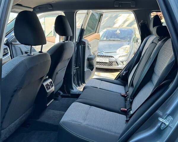 Сірий Ніссан Rogue, об'ємом двигуна 1.5 л та пробігом 25 тис. км за 20000 $, фото 2 на Automoto.ua