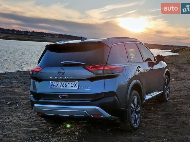 Серый Ниссан Rogue, объемом двигателя 1.5 л и пробегом 36 тыс. км за 34700 $, фото 7 на Automoto.ua