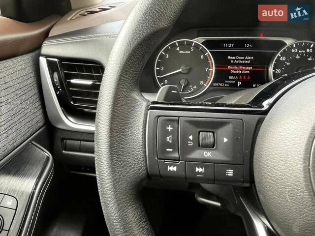 Сірий Ніссан Rogue, об'ємом двигуна 2.39 л та пробігом 109 тис. км за 22500 $, фото 19 на Automoto.ua